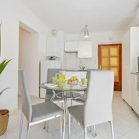 Apartment Cozy In With Kitchen Rabac