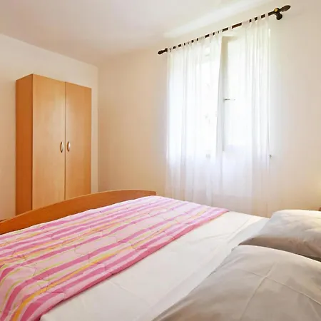 Cozy In With Kitchen Apartment *