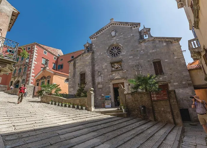 Cozy In With Kitchen